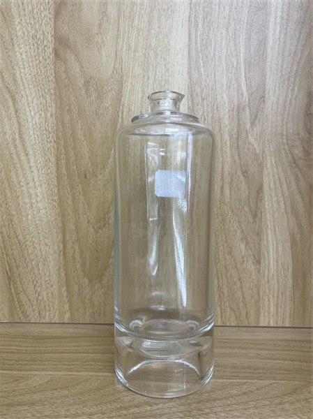 晶白料酒瓶工廠(chǎng)定制